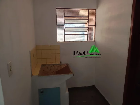 Imagem Casa para Venda em Limeira, Vila Queiroz, 4 dormitórios, 1 suíte, 2 banheiros, 4 vagas