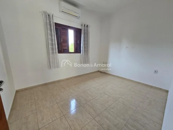 Imagem Esta linda residência une conforto e sofisticação em cada detalhe. São 3 dormitórios, sendo 1 s...