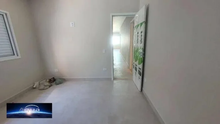Imagem Casa para Venda em Praia Grande, Solemar, 4 dormitórios, 1 suíte, 2 banheiros, 3 vagas