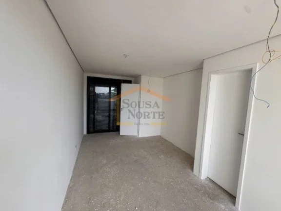 Imagem Casa em condomínio com 125 m², distribuída em 3 pavimentos, em contrapiso. O imóvel dispõe de 2...