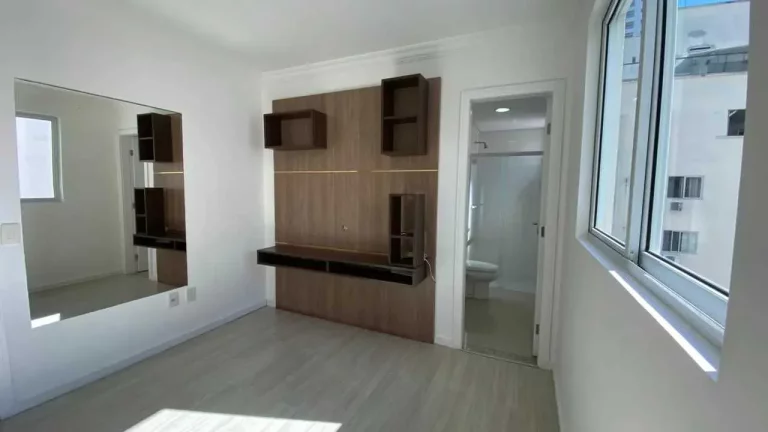 Imagem Apartamento com 3 dormitórios sendo 3 suítes e 2 vagas de garagem em Balneário Camboriú/SC