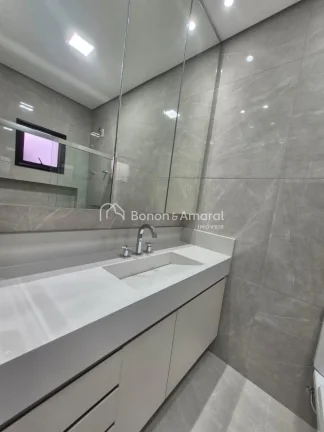 Imagem Esta linda casa térrea, com 198m² de área construída e 300m² de terreno, é o lugar perfeito pa...