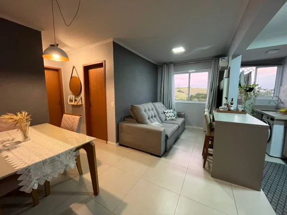 Imagem Apartamento com móveis planejados, andar alto, vista livre e localização privilegiada de Campo Bo