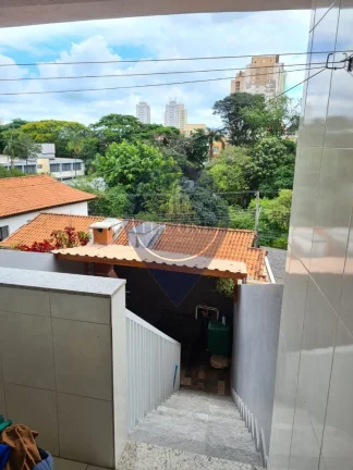 Imagem Casa à venda no Parque Maria Domitila: 2 quartos, 2 suítes, 2 salas, 3 banheiros, 2 vagas, 125m². Conforto e privacidade!