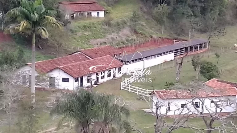 Imagem Fazenda com 7 dormitórios à venda, 2960000 m² por R$ 5.800.000,00 - Contendas - São José do Vale do Rio Preto/RJ