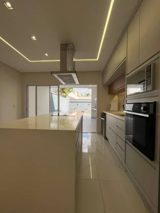 Imagem CASA TÉRREA EM CONDOMÍNIO PRÓXIMO AO SHOPPING