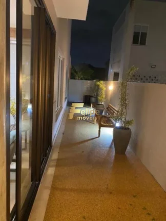 Imagem BELÍSSIMA E HARMONIOSA CASA DUPLEX LOCALIZADA EM CONDOMÍNIO DE LUXO EM SERRA/ES!