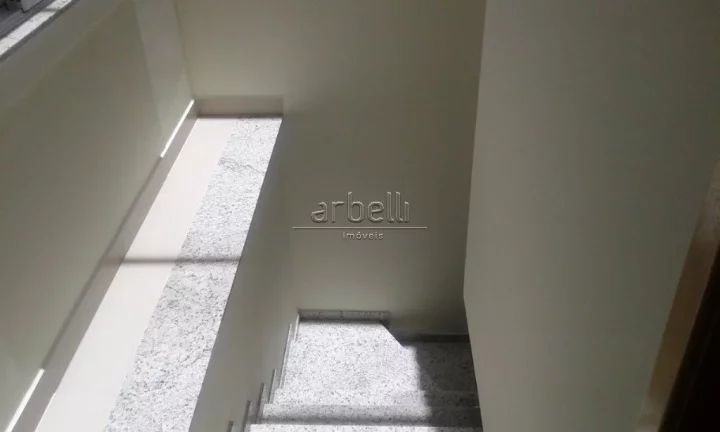 Imagem Sobrado Novo, com 180 metros de área construída, com 3 dormitórios, 3 vagas de garagem e churrasq...