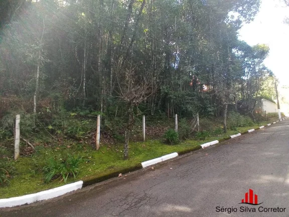 Imagem Terreno a Venda na Região de Vila Capivari, Campos do Jordão - SP.