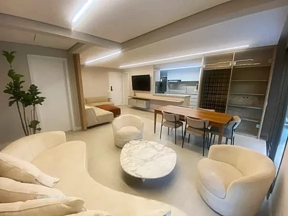 Descubra o seu novo lar em Santa Efigênia, Belo Horizonte! Este espaçoso apartamento de 113 m² of...