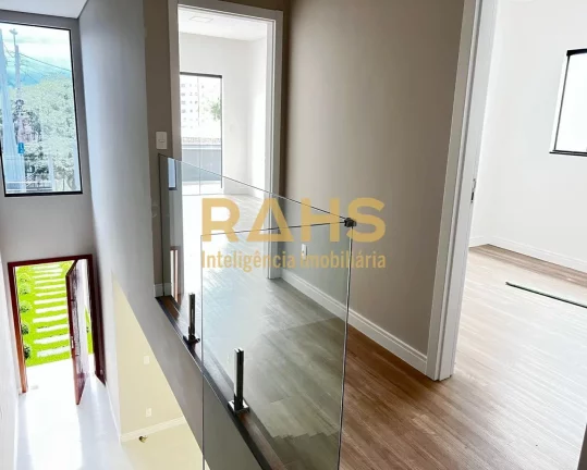 Imagem Se você está procurando localização, bairro nobre, comodidade, esse Sobrado é a opção certa! ...