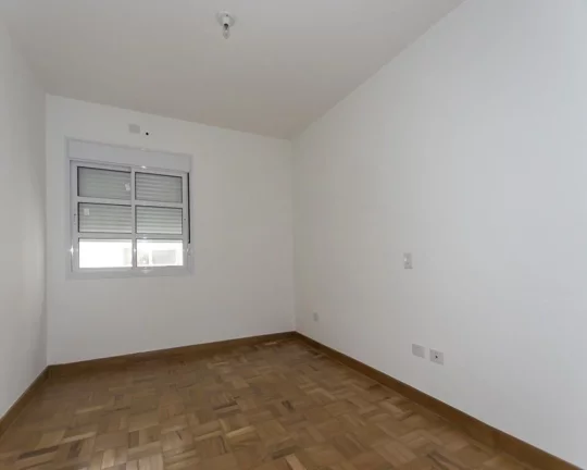 Imagem Belíssimo apartamento, totalmente reformado , amplas janelas, ensolarado, 04 dormitórios , banheir...