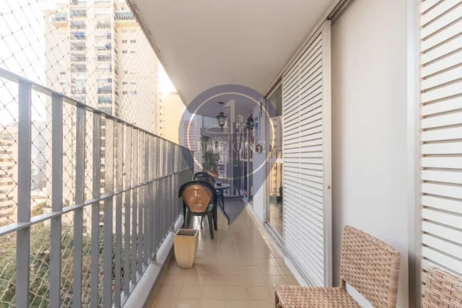Imagem Imóvel de Luxo em Indianópolis: Apartamento com 4 Quartos, 1 Suíte e 2 Vagas de Garagem - São Paulo-SP