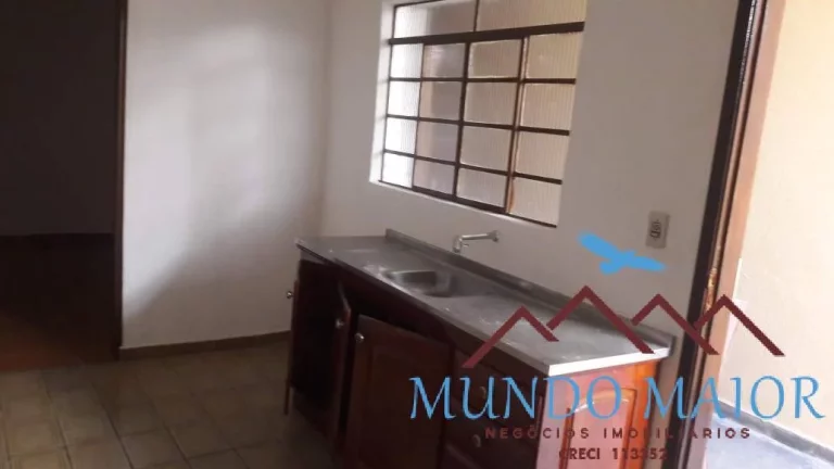 Casa com edicula 2 Quartos e 1 banheiro à Venda, 150m por R$ 370.000