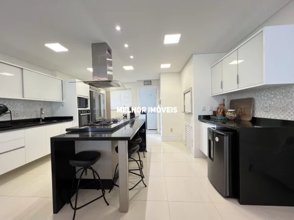 Imagem Apartamento mobiliado á venda com 3 suítes, 2 vagas de garagem localizado em Balneário Camboriú