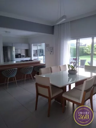 Imagem Linda casa de alto padrão em condomínio de chácara