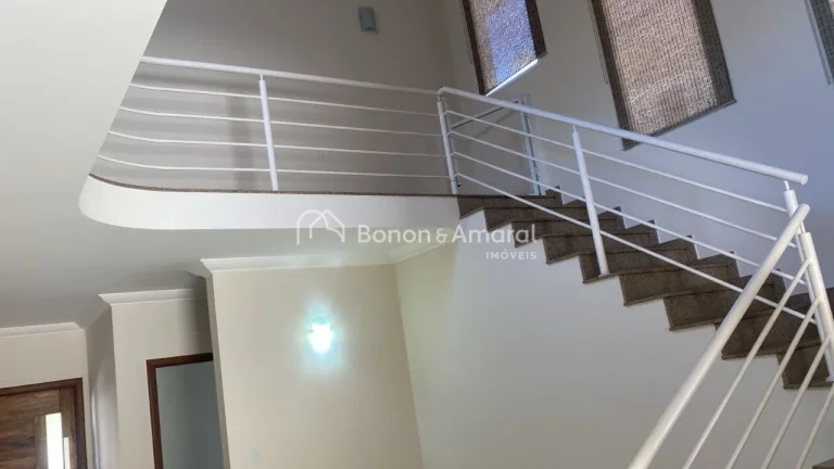 Imagem Um lar pensado para viver bem!

Essa casa no Condomínio Portal do Jequitibá encanta pelo acabament...