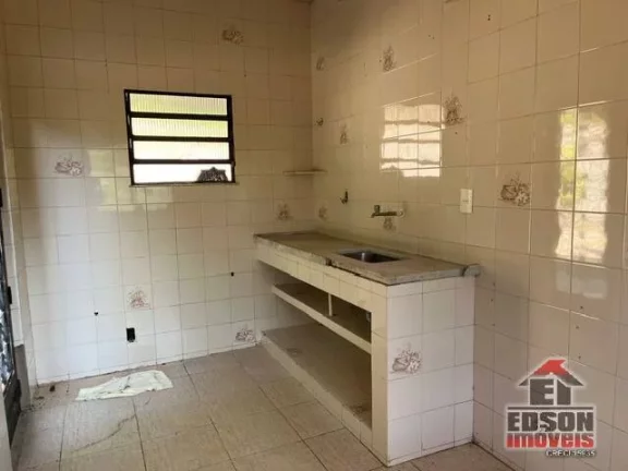 Imagem Casa Tipo Sítio em Itaocaia Valley, com Piscina e 2 anexos.