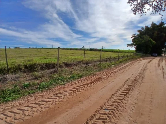Imagem Sítio com 2 dormitórios à venda, 36000 m² por R$ 530.000,00 - Congonhal - Tatuí/SP