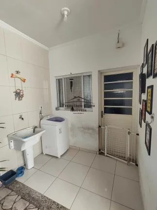 Imagem Casa à venda no bairro Jardim Esperança - Guaratinguetá/SP