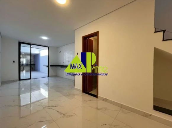 Imagem SOBRADO FRONTAL/160M²/03 DORMITÓRIOS/03 SUÍTES/SACADA/02 VAGAS