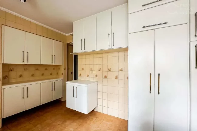 Imagem Apartamento com 216m2, 3 suítes e 3 vagas à venda em Perdizes, São Paulo