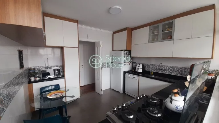 Imagem Ótimo apartamento com 165m² em Higienópolis. Living com amplos janelões, sala de jantar, lavabo,...