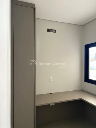 Imagem Esta casa térrea é a combinação perfeita de conforto, elegância e funcionalidade. São três su...