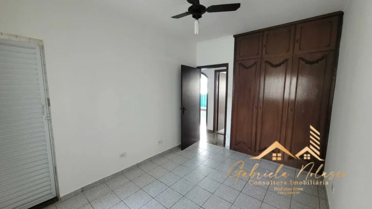 Imagem Apartamento Padrão em prédio frente mar