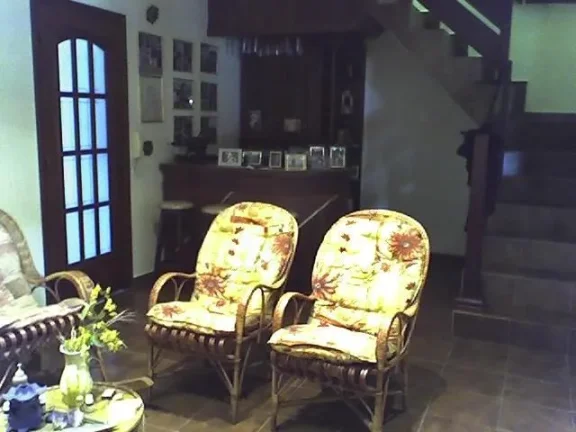 Imagem Excelente casa assobradada em Rio das Pedras, com 4 quartos (sendo 2 suites) com hidromassagem, vara...