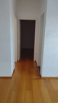 Imagem Apartamento com sacada e vista livre no Condomínio Residencial Arco Íris