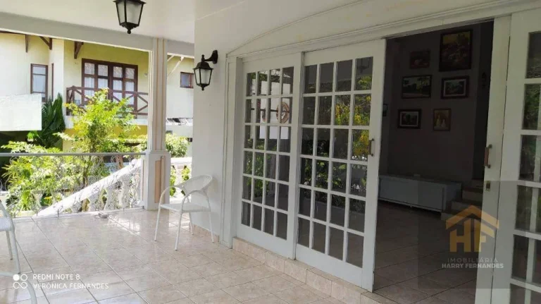 Imagem Casa de 250m² à venda, com 3 quartos (1 suíte), localizada no Sítio dos Pintos, Recife - Pernambuco.