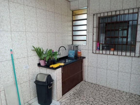 Imagem Casa com 2 dormitórios à venda por R$ 450.000,00 - Vila Amorim - Suzano/SP