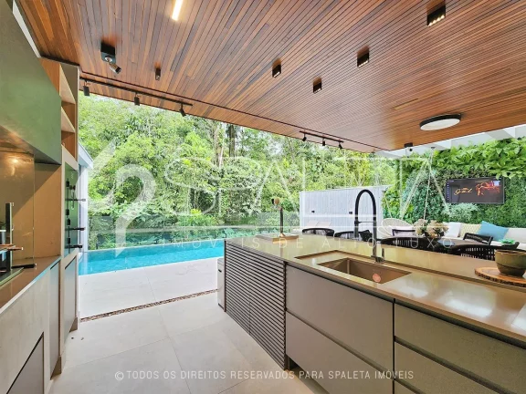 Imagem Magnífica residência totalmente mobiliada, decorada e com elevador à venda em Riviera de São Lourenço