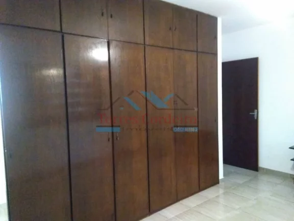 Imagem Sobrado com 3 Quartos e 2 vagas para Alugar residencial ou comercial