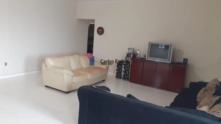 Imagem Chácara para Venda em Cidade Ocidental, Quintas Itapuã, 5 dormitórios, 1 suíte, 4 banheiros, 2 vagas