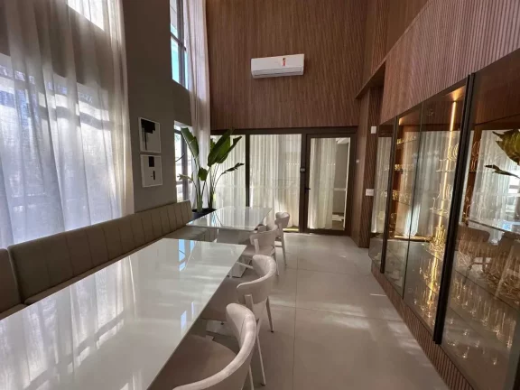 Imagem Apartamento semimobiliado com 3 dormitórios sendo 3 suítes e 2 vagas de garagem em Itajaí