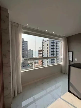 Imagem Apartamento mobiliado com 2 suítes e 2 vagas de garagem em Balneário Perequê