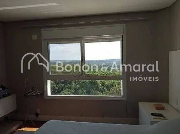 Imagem Imóvel com vista cinematográfica, conta com 4 quartos, sendo todos suítes, 4 salas e um amplo esc...