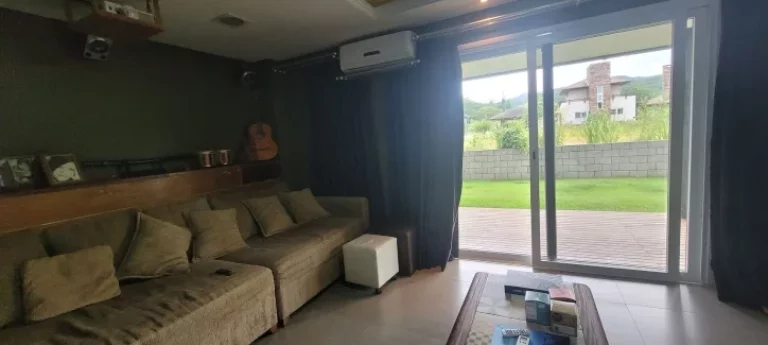 Imagem Casa com 3 dormitórios Condomínio Fechado no bairro Ratones