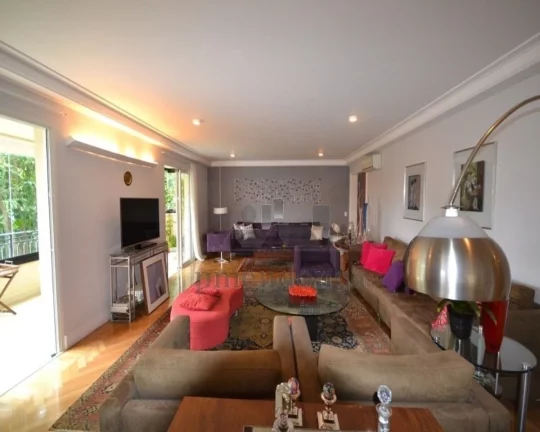 Imagem Living para 03 ambientes com terraÃ§o, lareira, lavabo, 04 dormitÃ³rios sendo 04 suites, piso com tÃ...