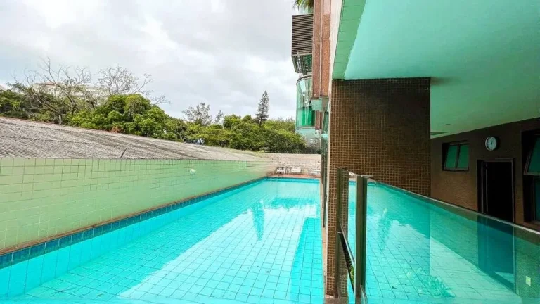 Apartamento Leblon casinha de boneca com varanda vista verde reformado