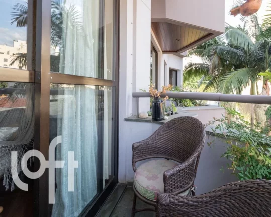 Imagem Apartamento à venda no Alto daLapa com 4 quartos 2 suites e 2 vagas,128m2
