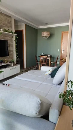 Imagem Apartamento 2 quartos sendo 1 suíte recém reformado, andar alto, planta lateral virada ao shopping Boulevard, vista lateral p mar.