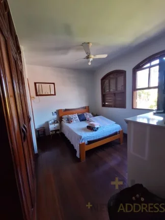 Imagem Apartamento Amplo na Praia da Costa: 3 Quartos, 3 Banheiros e Sol da Manhã