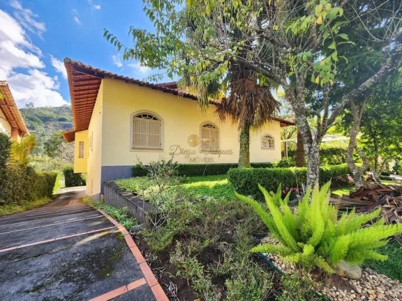 Imagem Casa em Condomínio para Venda em Teresópolis / RJ no bairro Parque do Imbui