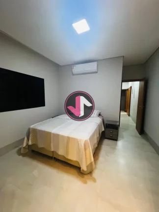 Imagem Casa Térrea com Acabamento de Classe A: Localizada no Condomínio Primor das Torres. Casa térrea c...