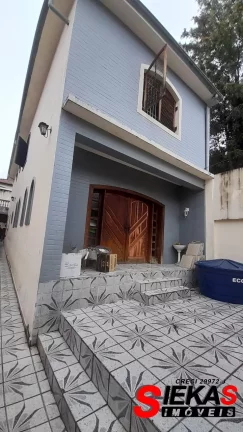 Imagem Imperdível: Casa à venda na zona Leste de São Paulo, com 3 quartos, 1 suíte e 6 vagas de garagem!