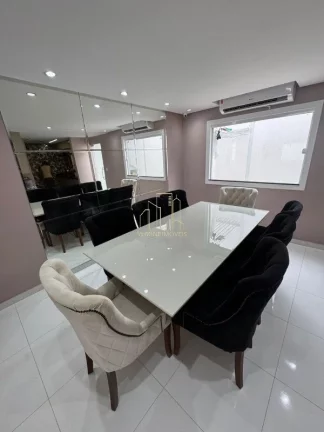 Imagem Excelente casa em condomínio fechado com três suítes espaço gourmet a venda em Buraquinho