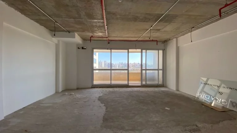 Sala comercial no EENU à venda - Chacara Santo Antonio.